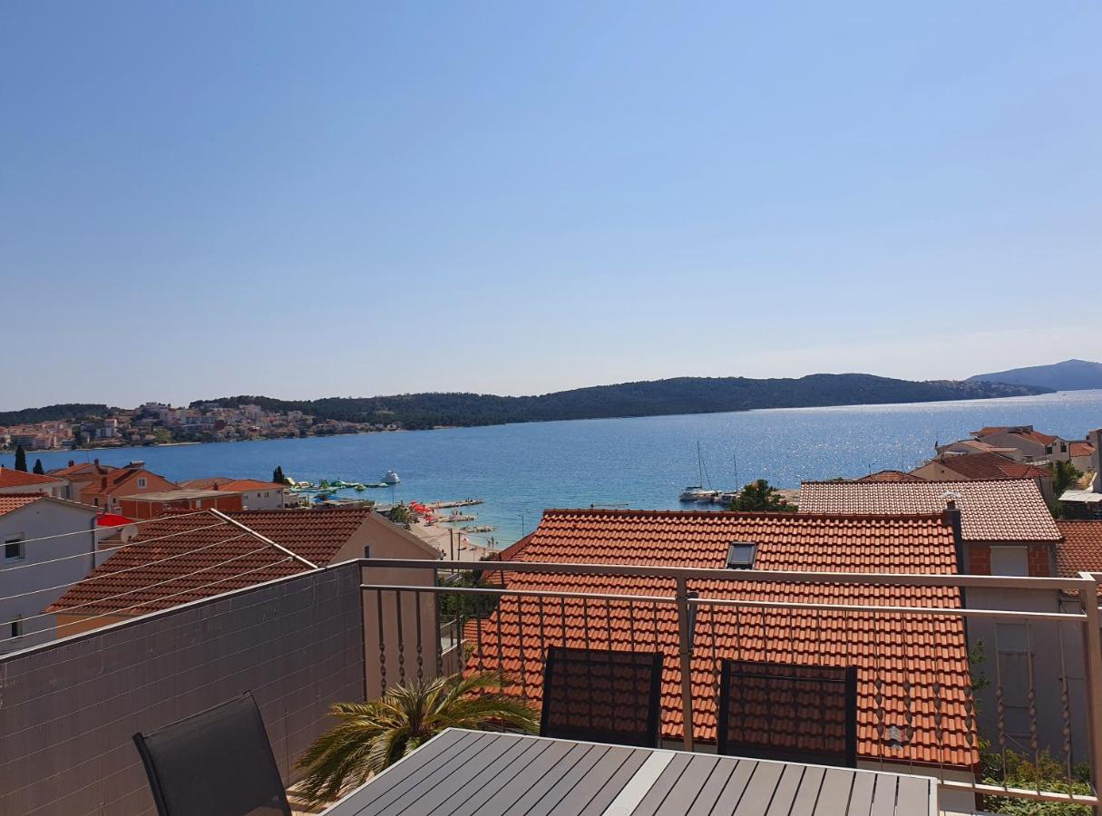 Apartments Krizanac Trogir Exterior photo