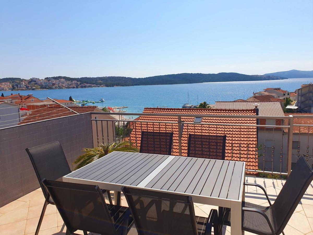 Apartments Krizanac Trogir Exterior photo